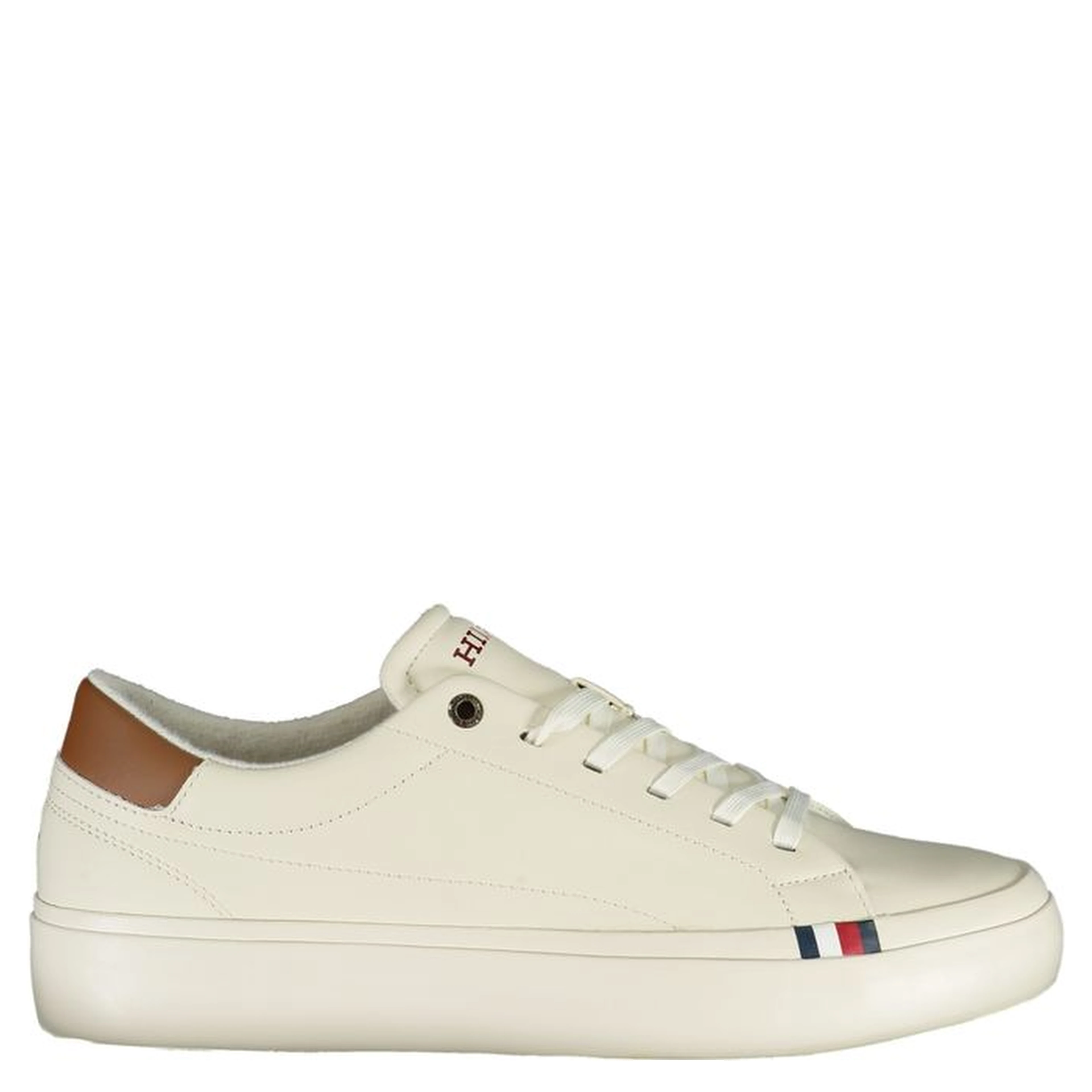 Low-top sneakers