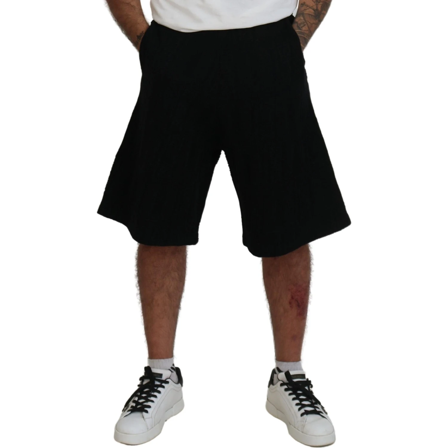 Black Solid Pull On Men Casual Bermuda Shorts