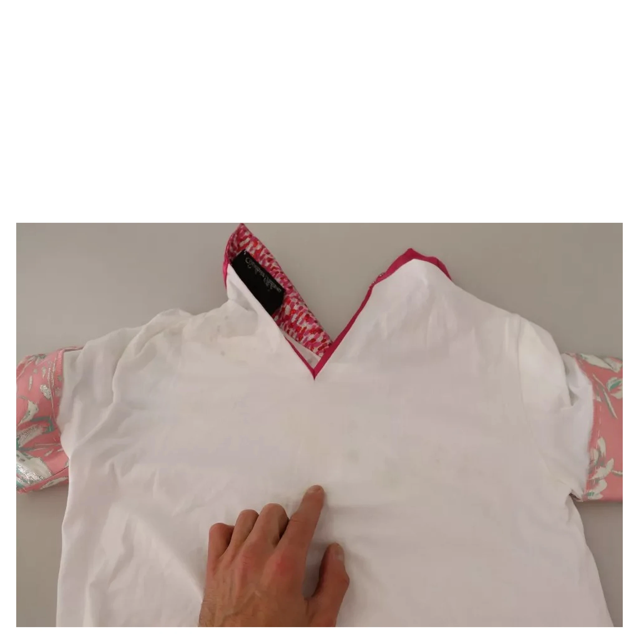 White Sartoria T-shirt Button Wide Collar Top