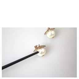 Gold Tone Maxi Faux Pearl Floral Clip-on Jewelry Earrings