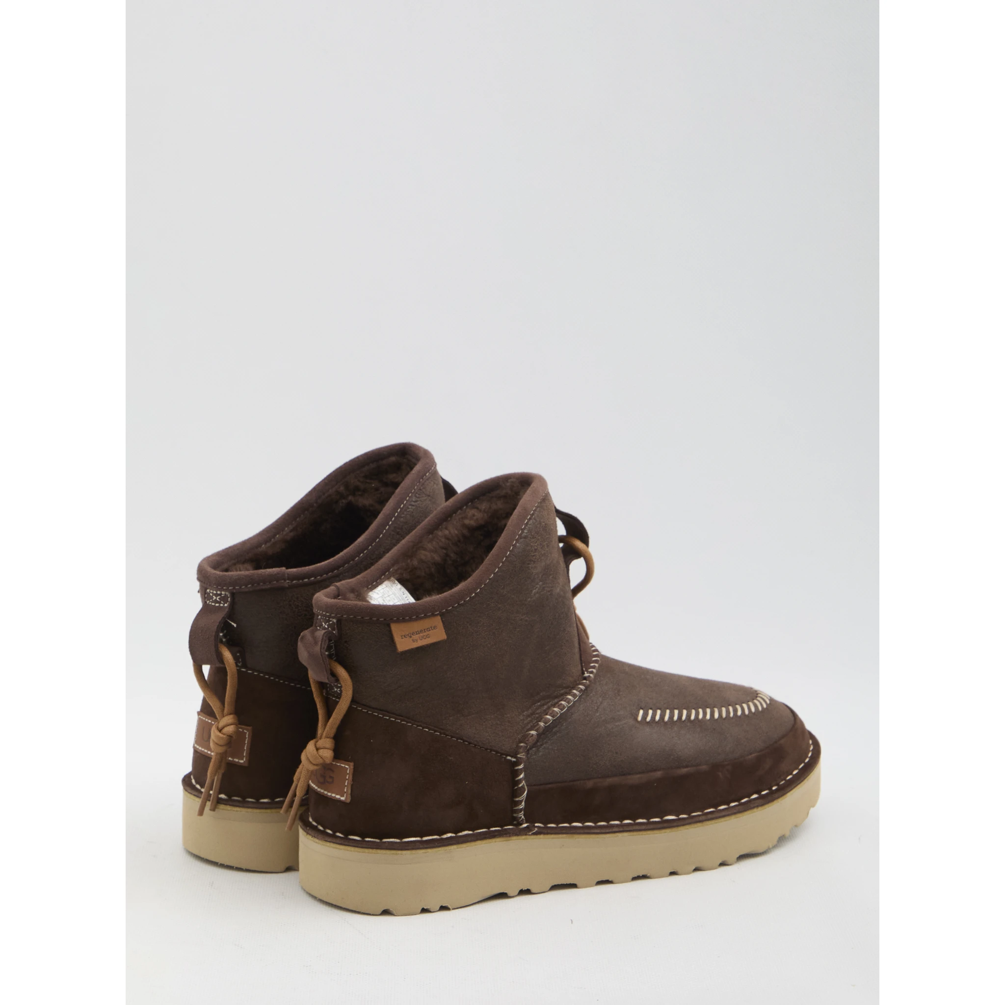 Campfire Crafted Regenerate boots