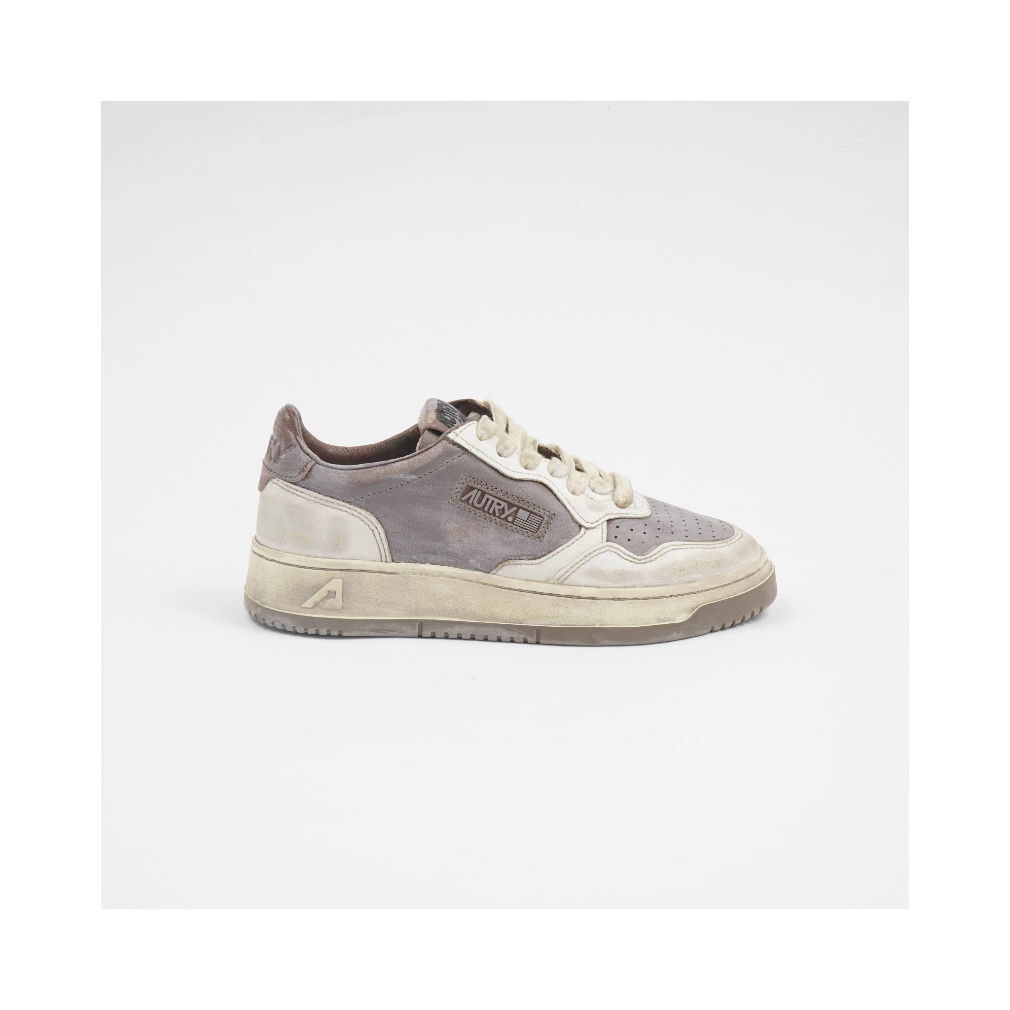 Medalist Low Super Vintage Sneaker