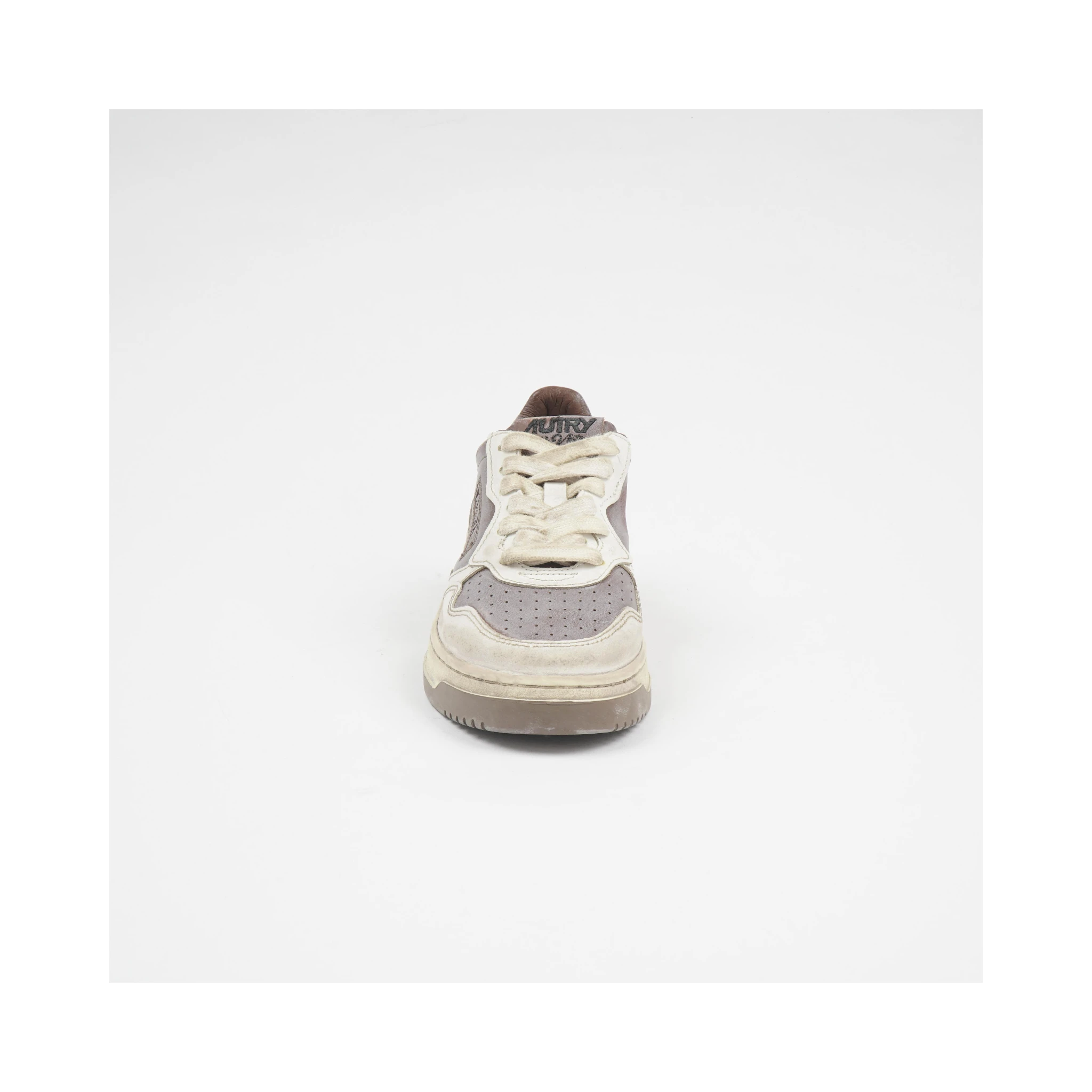 Medalist Low Super Vintage Sneaker