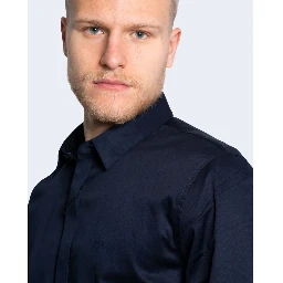 Men's long-sleeved shirt