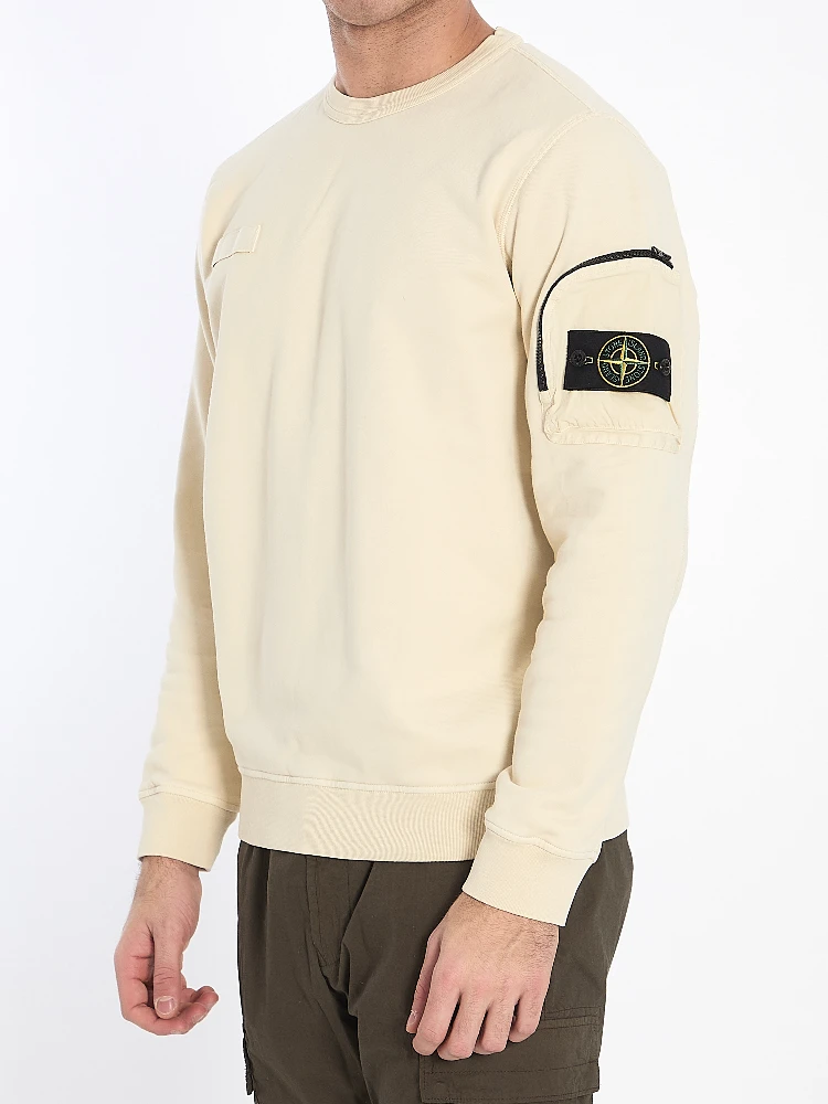 Sweatshirt with pocket alternative