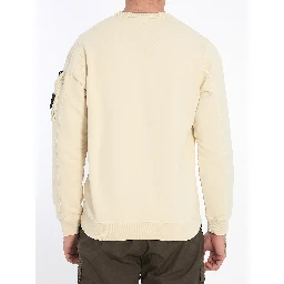 Sweatshirt with pocket