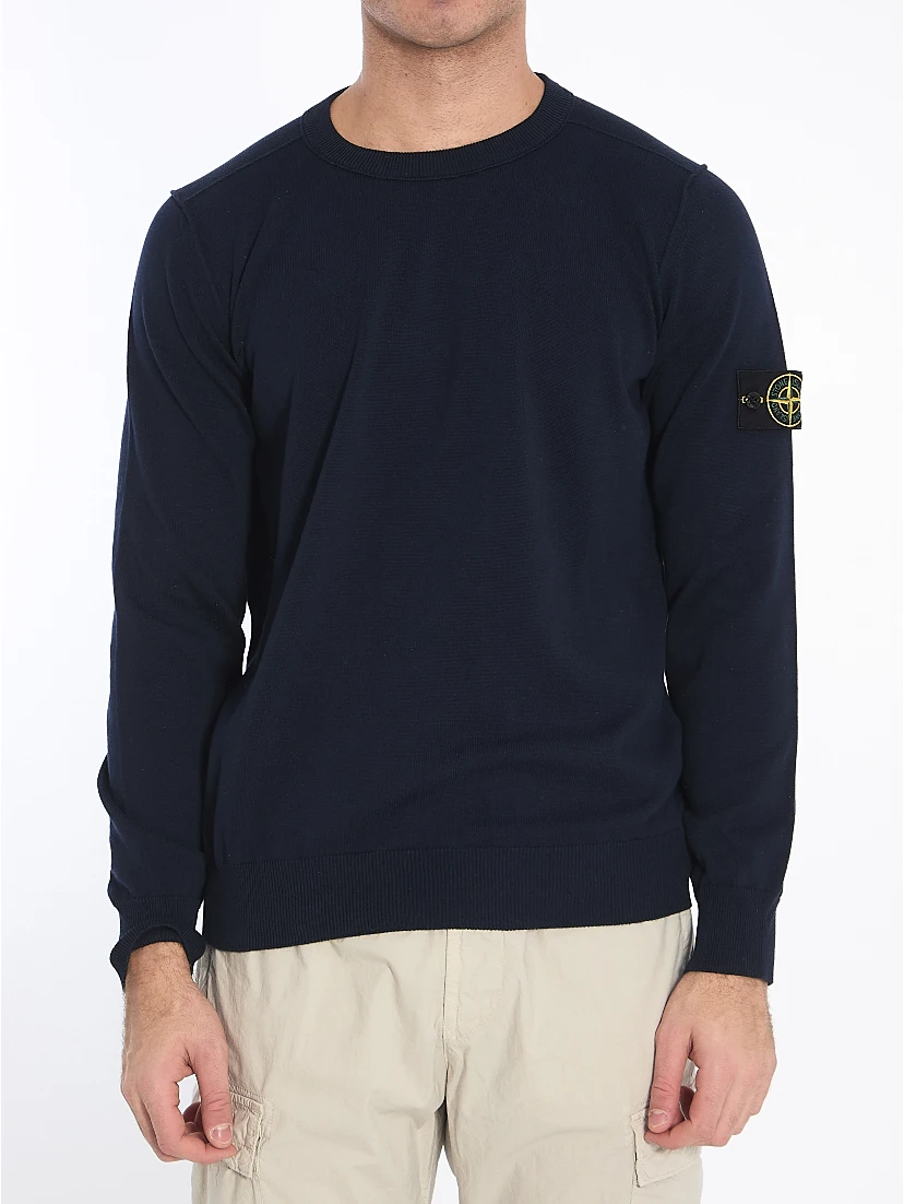 Crewneck sweater