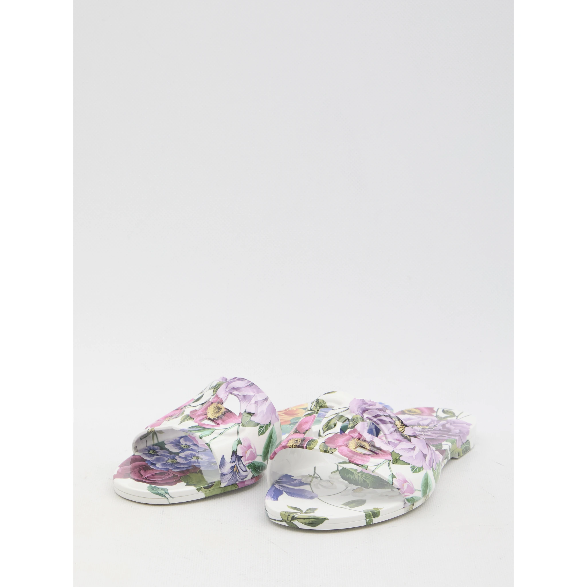 Floral beachwear slides