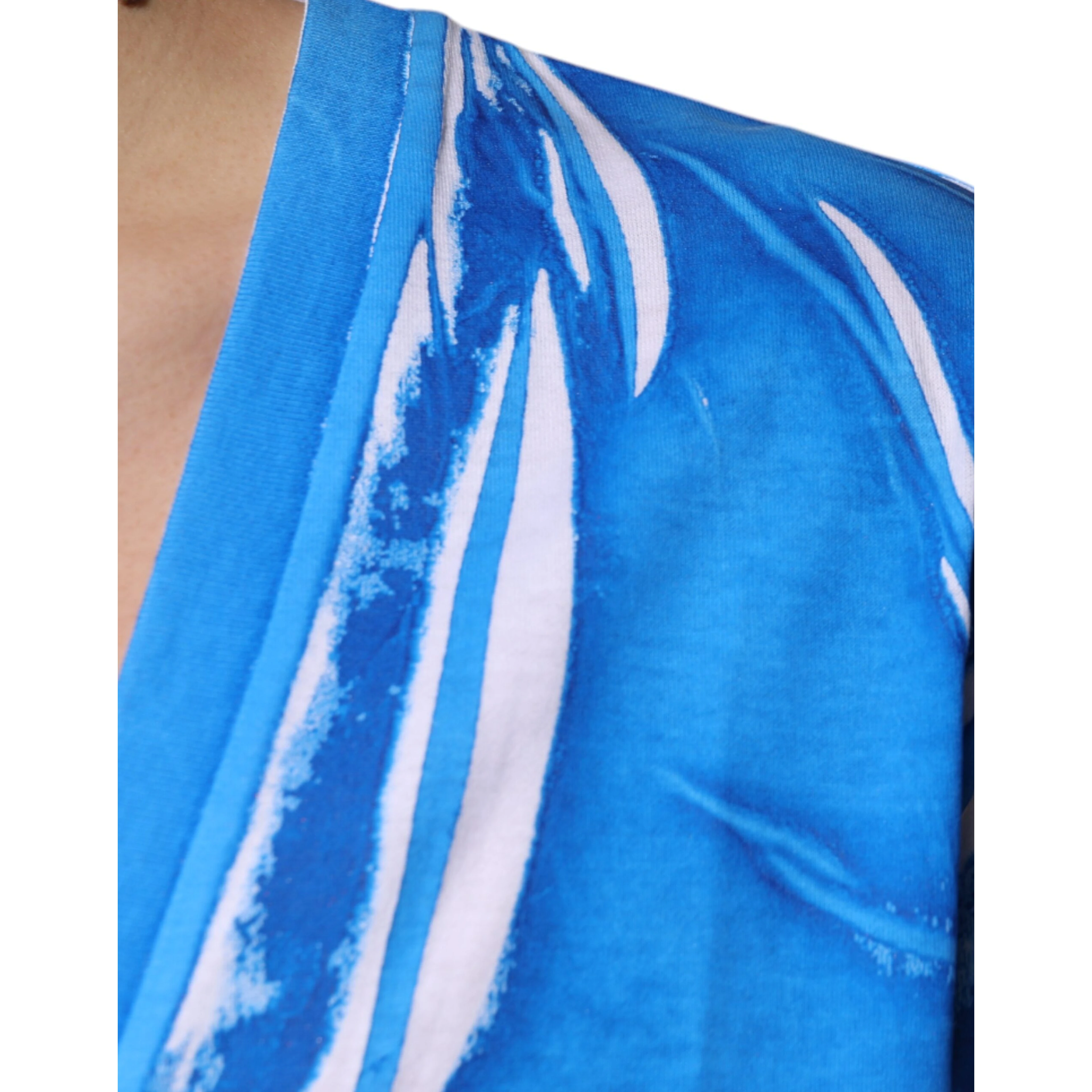 Blue Cotton V-neck Short Sleeves T-shirt