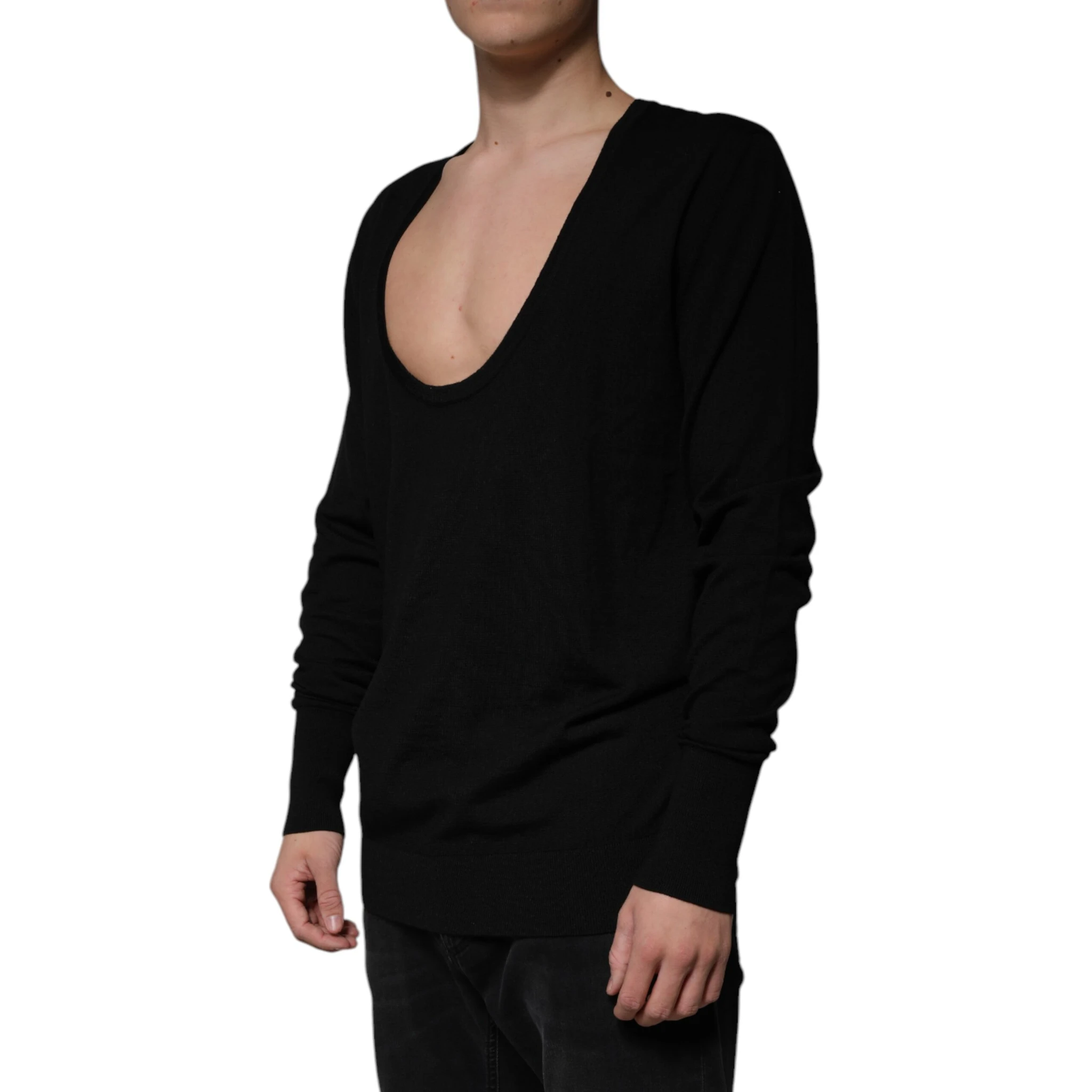 Black Wool Round Neck Pullover Sweater