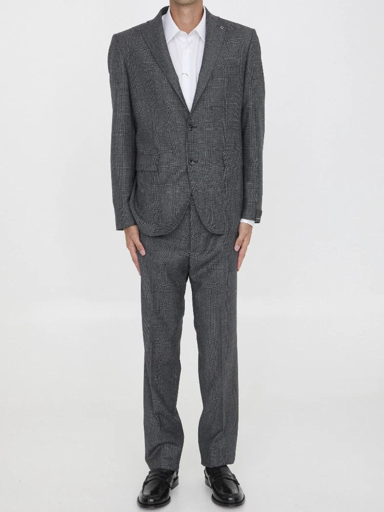 Two-piece suit in virgin wool