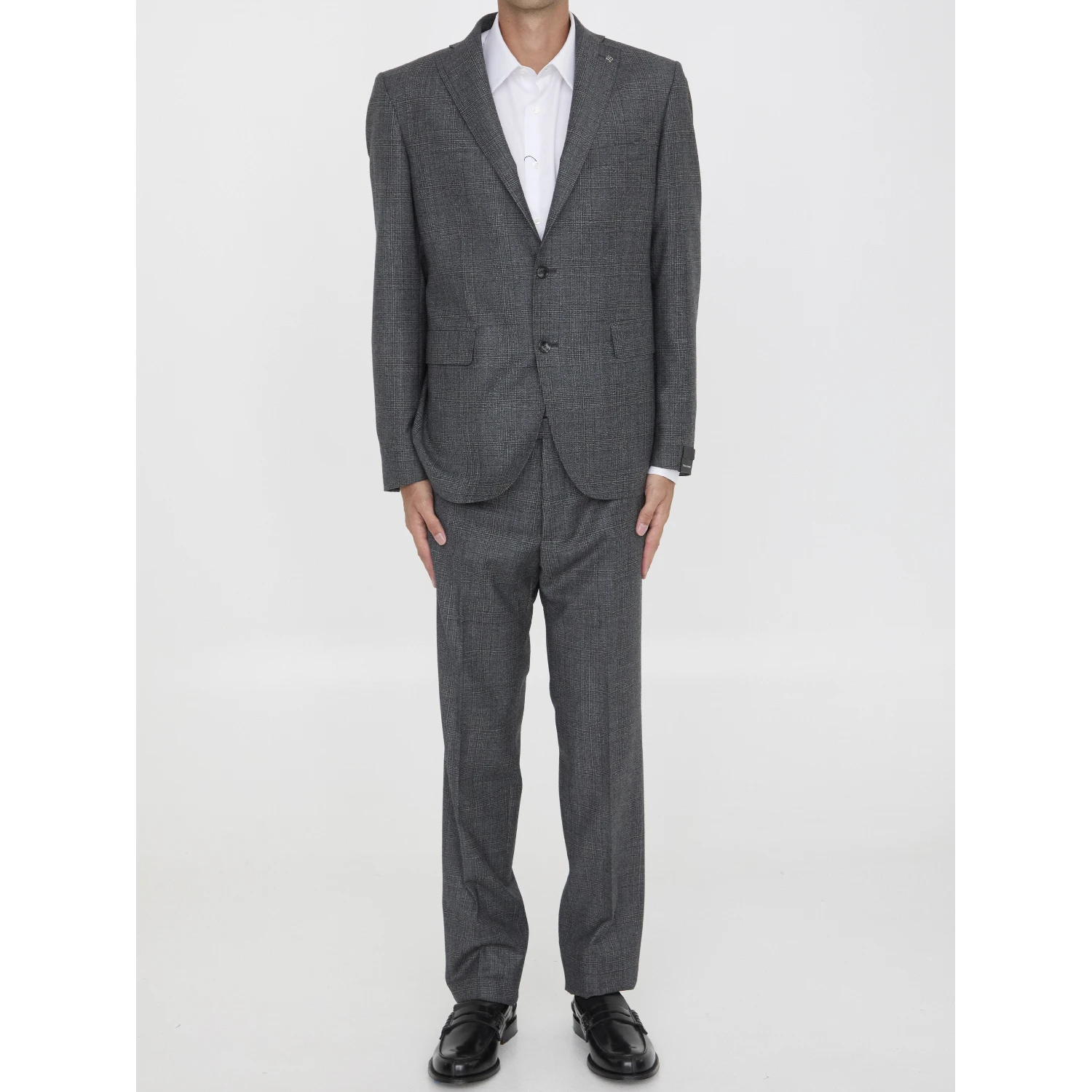 Two-piece suit in virgin wool