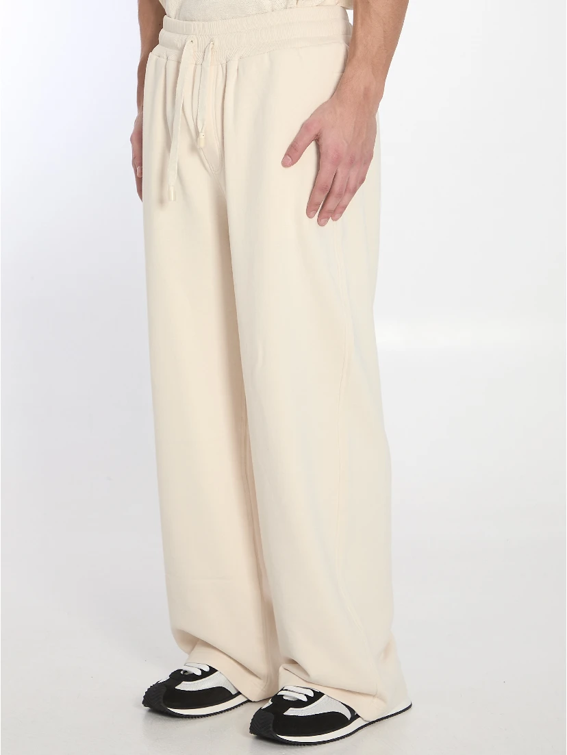 Jogging trousers with embroidery