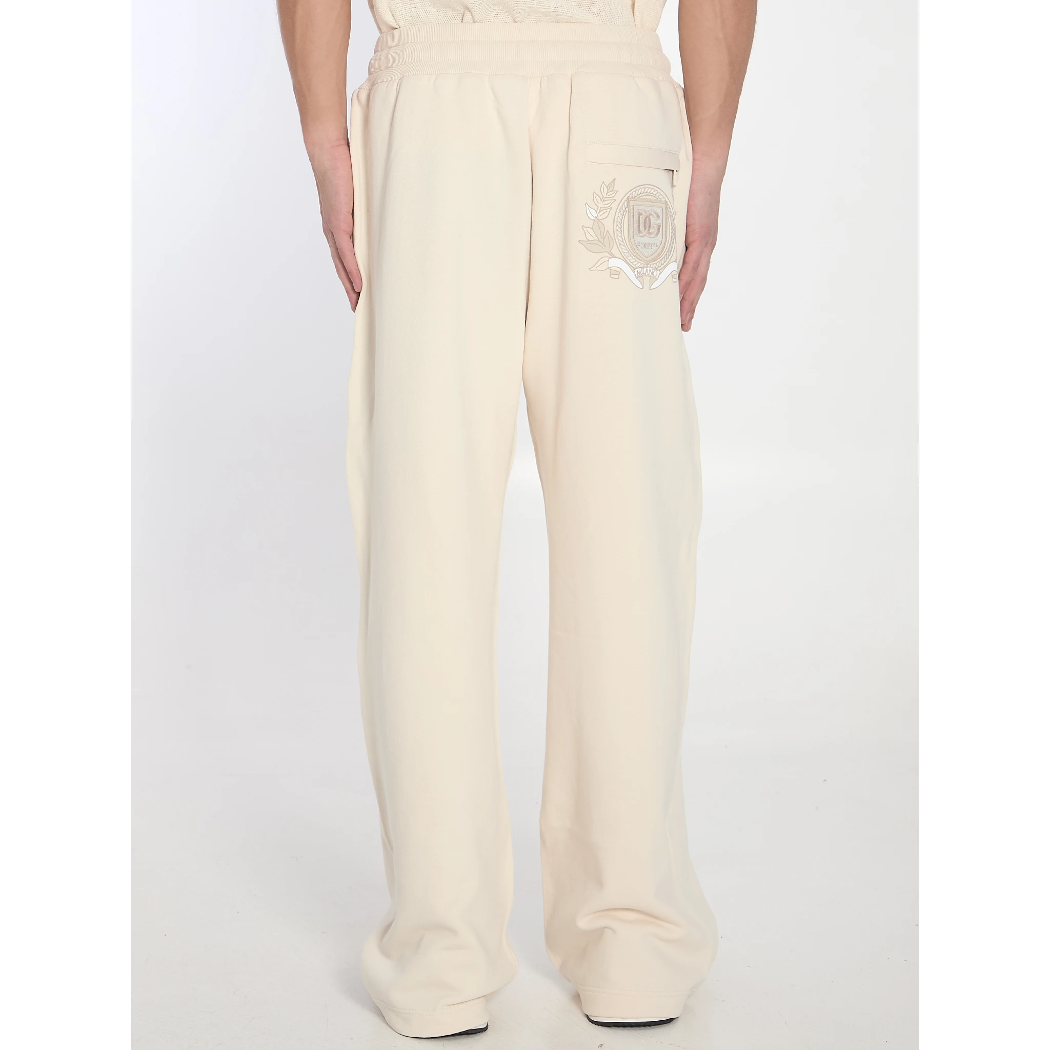 Jogging trousers with embroidery