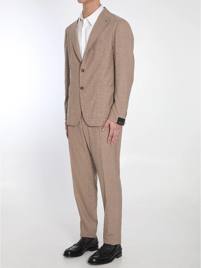 Two-piece suit in wool and silk blend