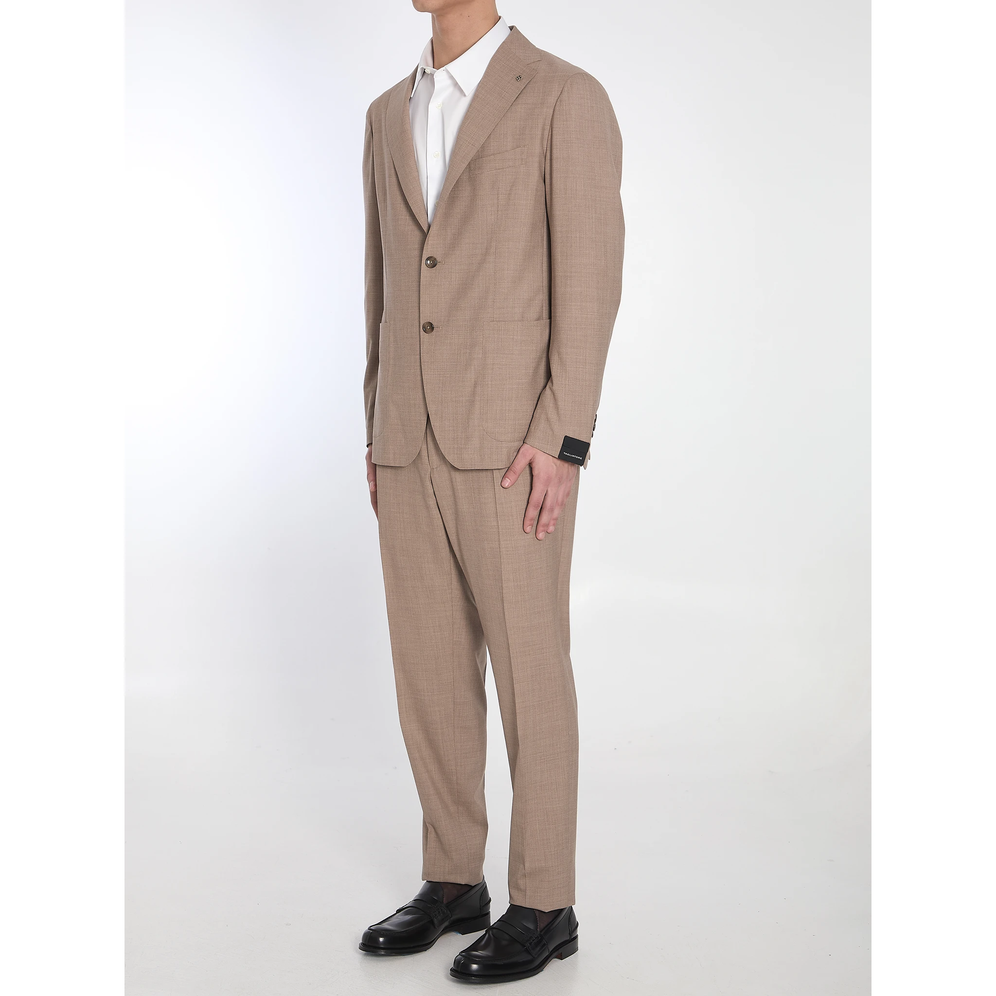 Two-piece suit in wool and silk blend