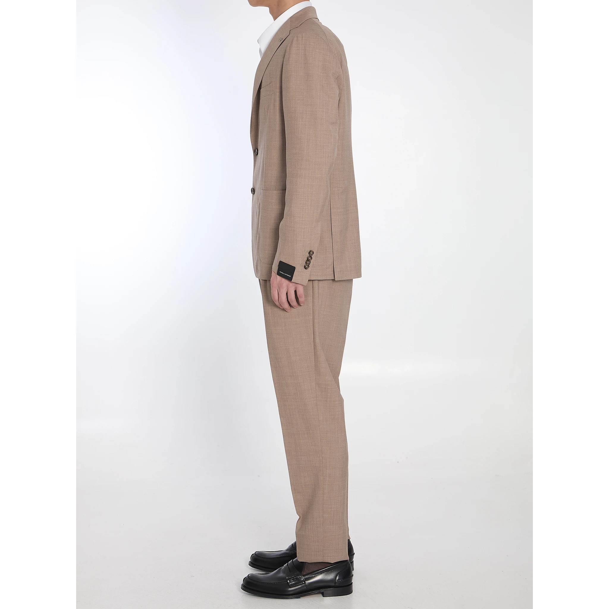 Two-piece suit in wool and silk blend