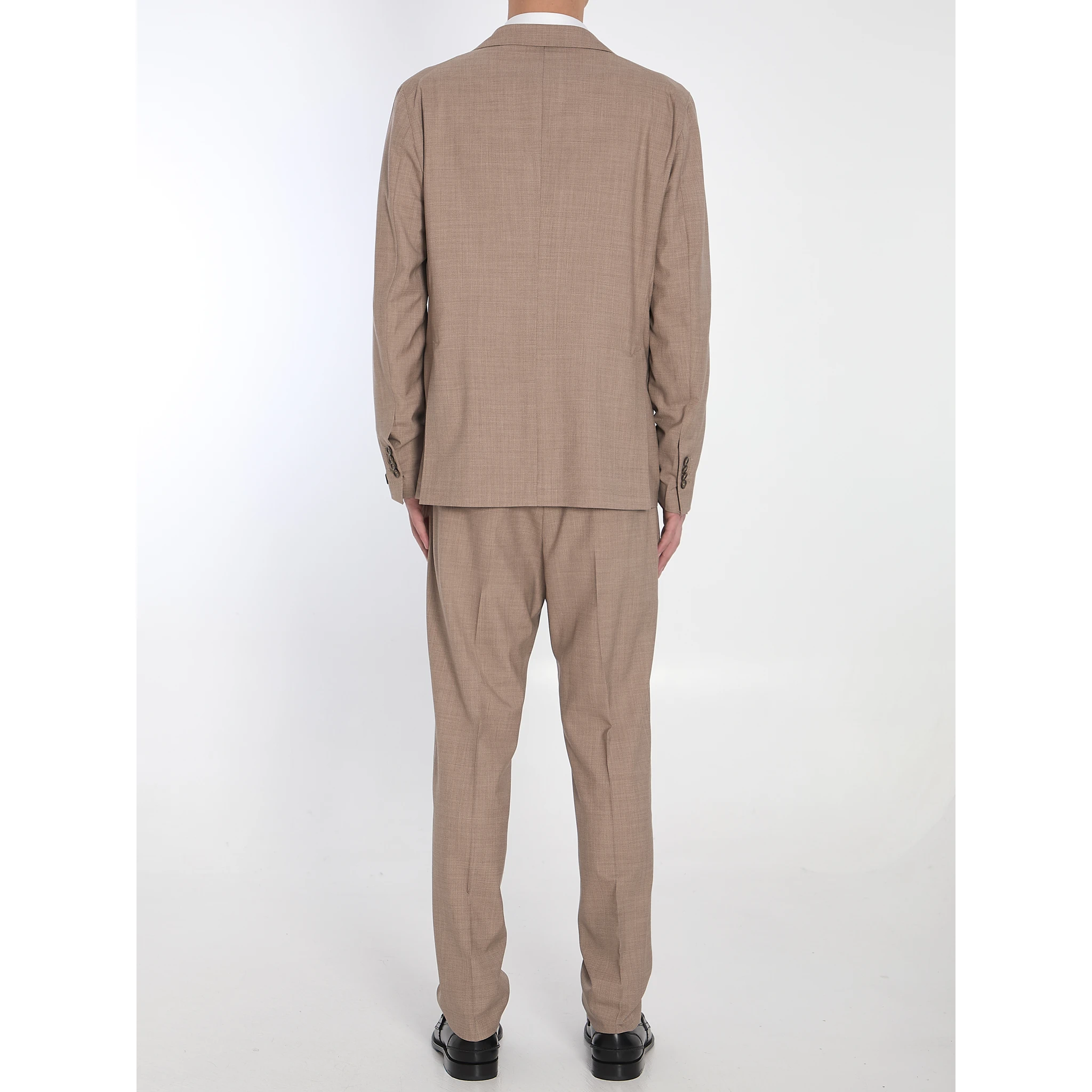 Two-piece suit in wool and silk blend