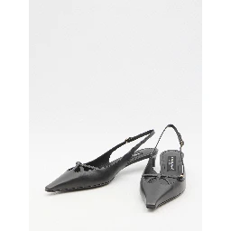 DG logo slingback