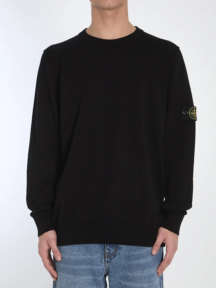 Crewneck sweater