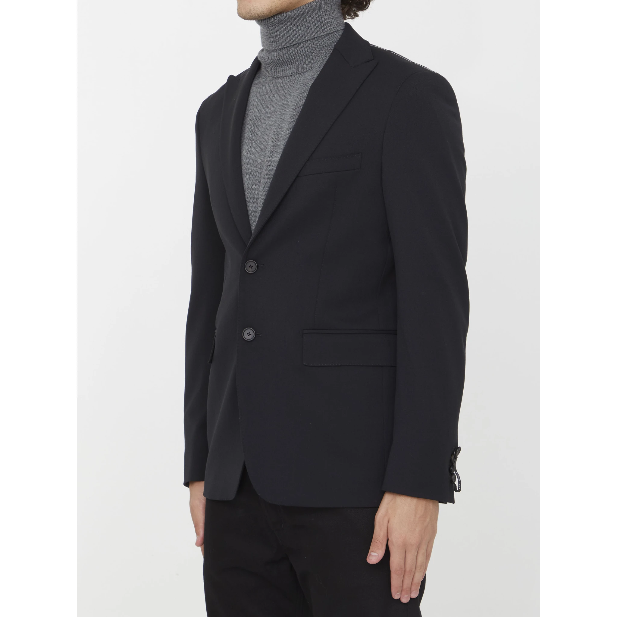 Single-breasted jacket