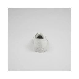 حذاء رياضي أبيض من برادا