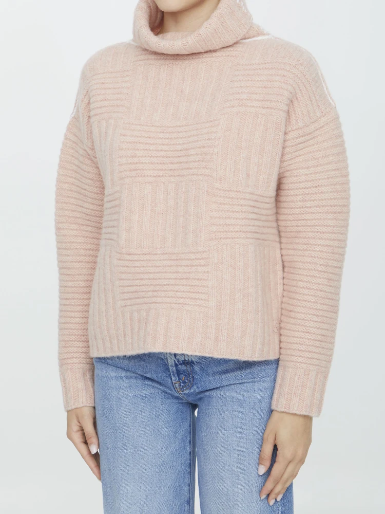 Wool turtleneck sweater alternative