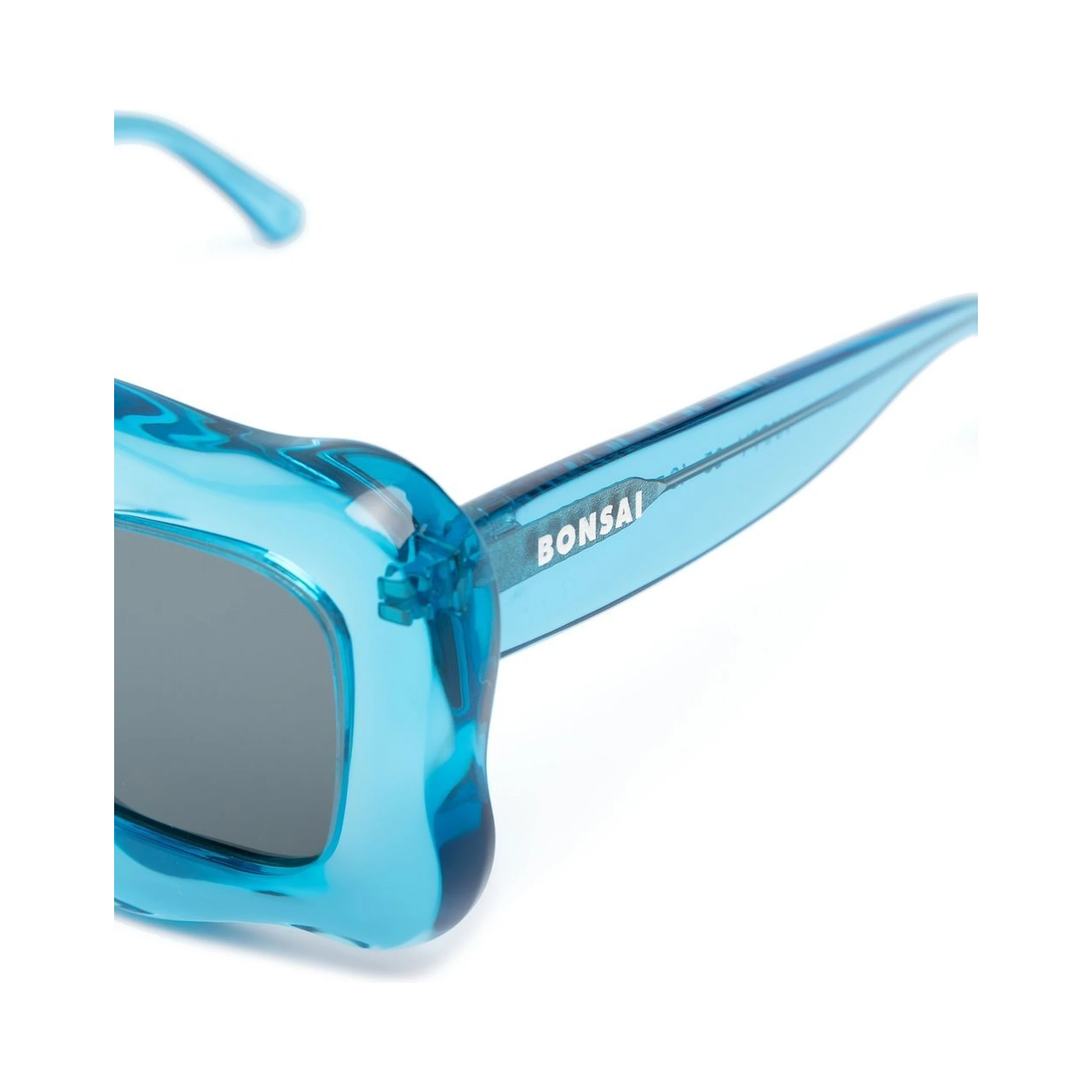 oversized curved-frame sunglasse