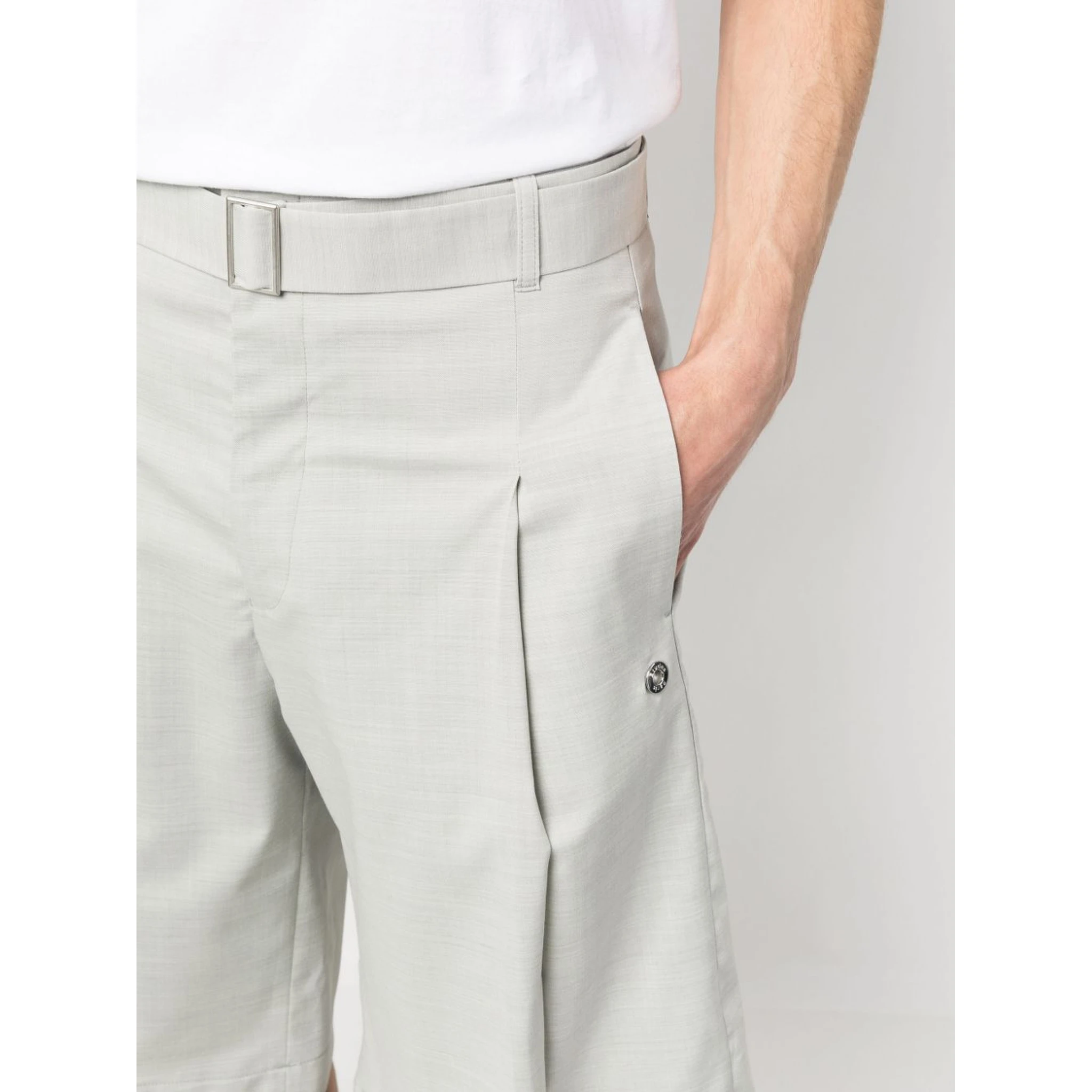 pleated wide-leg shorts