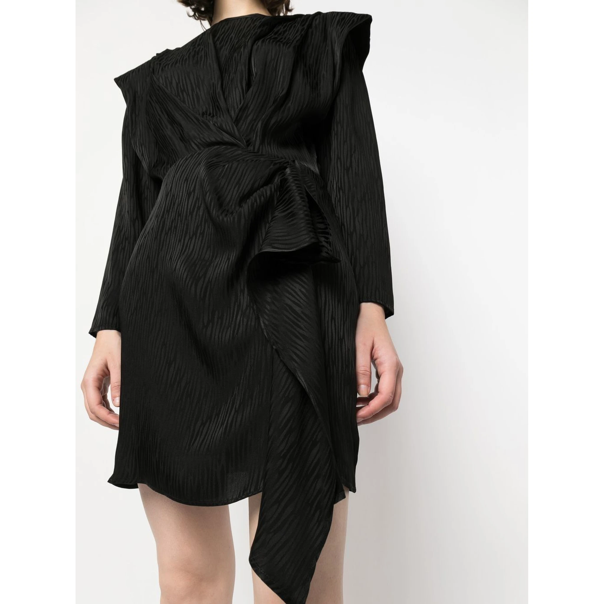 Hiari Short Round Neck Dress In Black