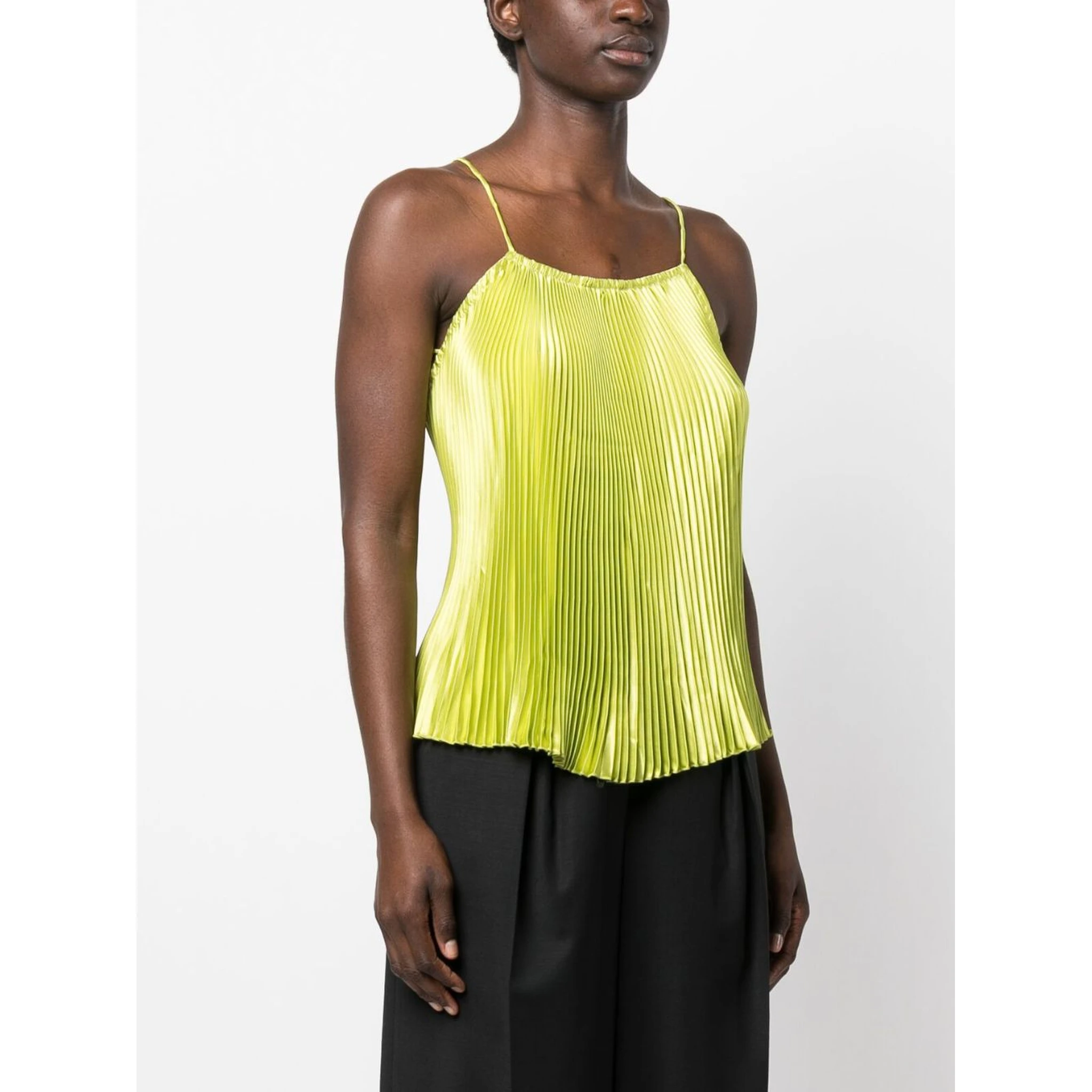 fully-pleated sleeveless blouse