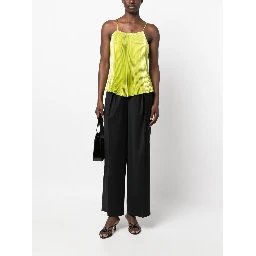 fully-pleated sleeveless blouse