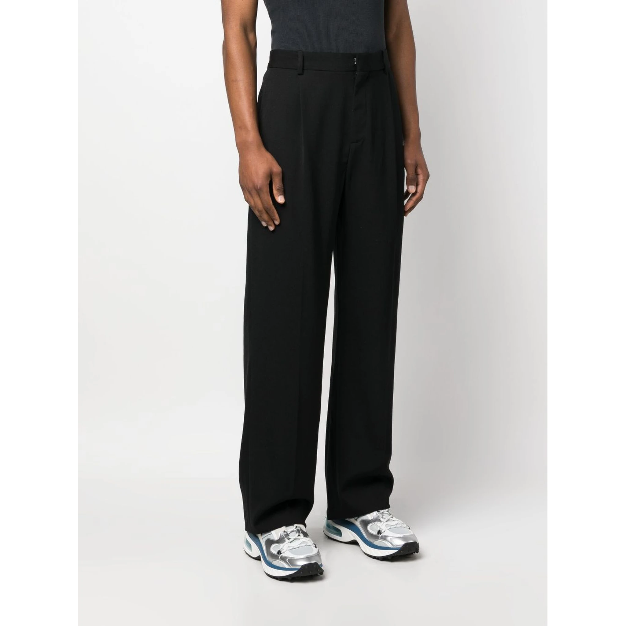 Straight-leg pleated wool trousers