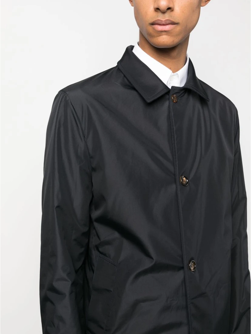 Kired button-fastening collared coat