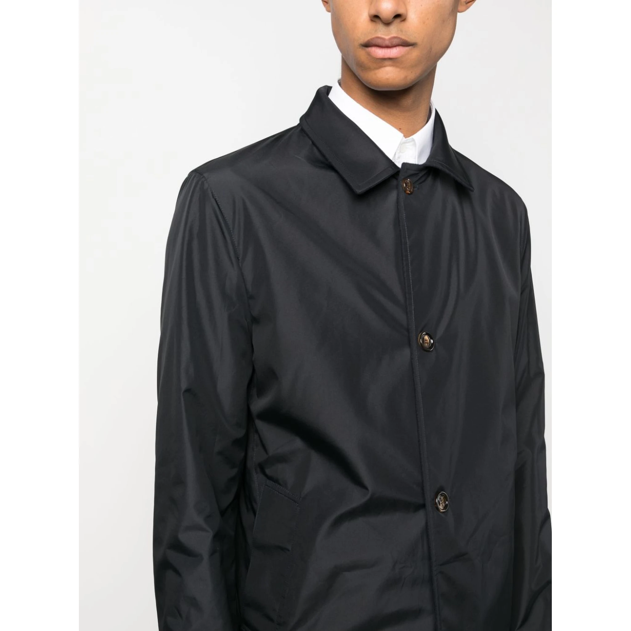 Kired button-fastening collared coat