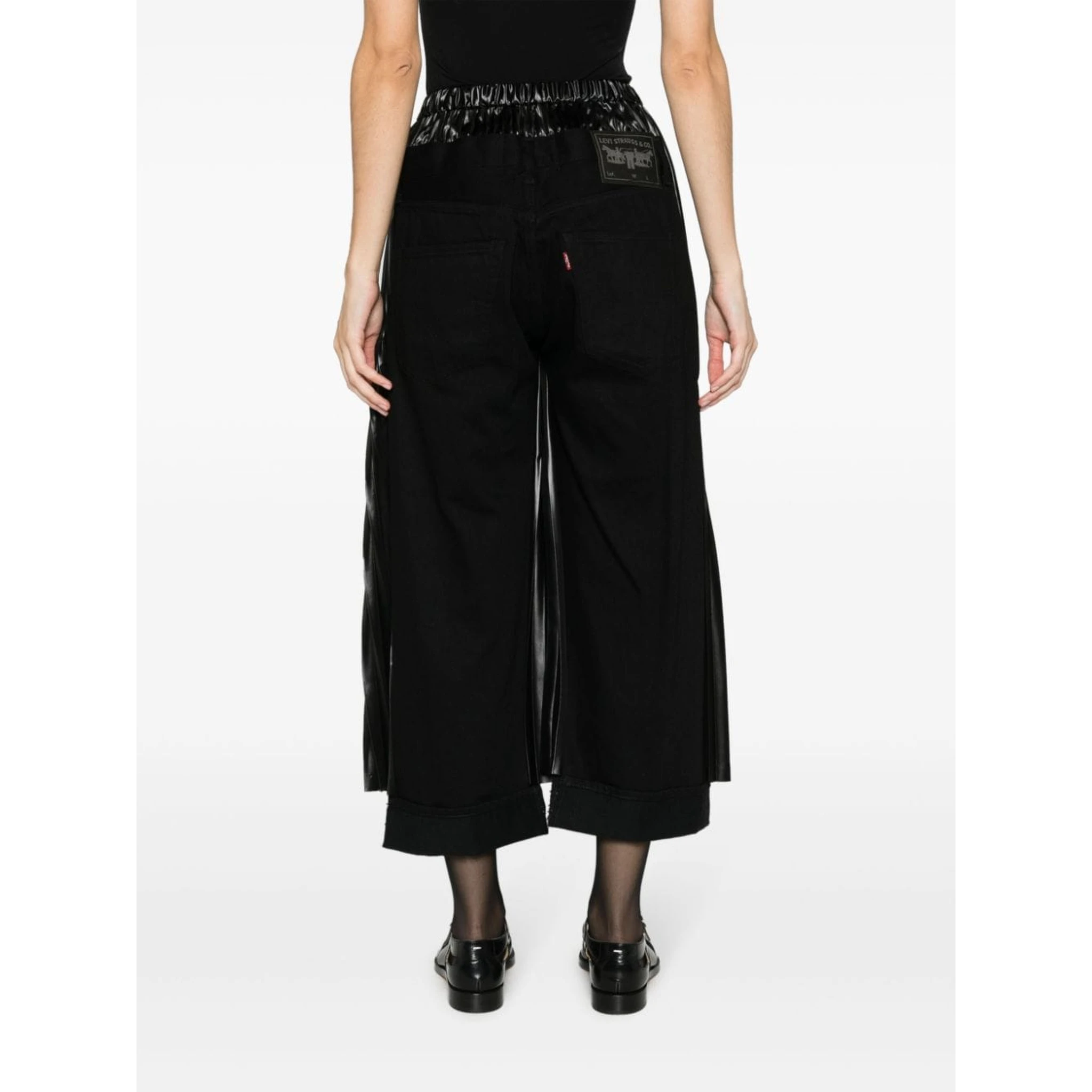 Cropped Leg Pleated Cotton Trousers In Black