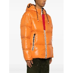 بيوتيري كوتس أورانج