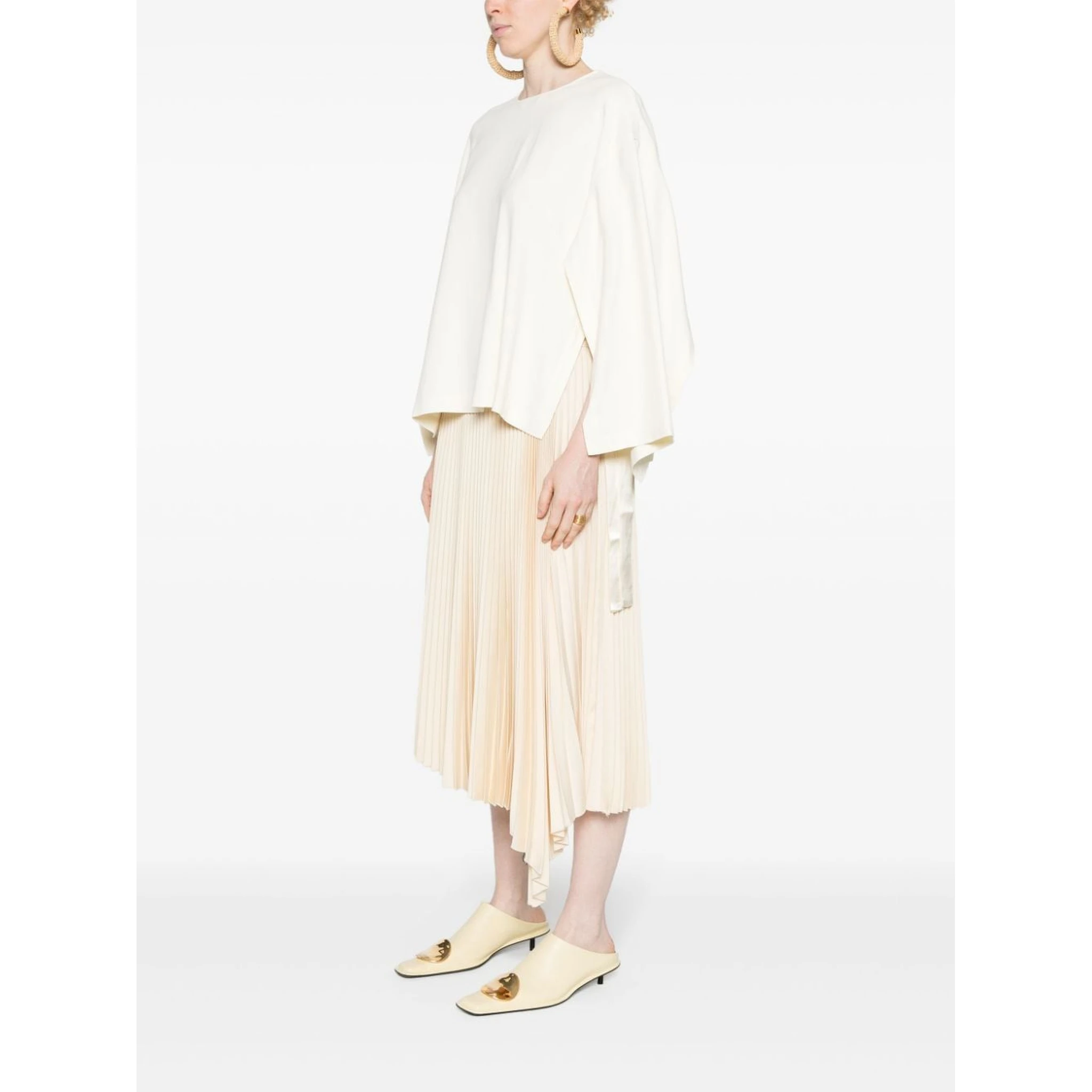 wide open-sleeves blouse