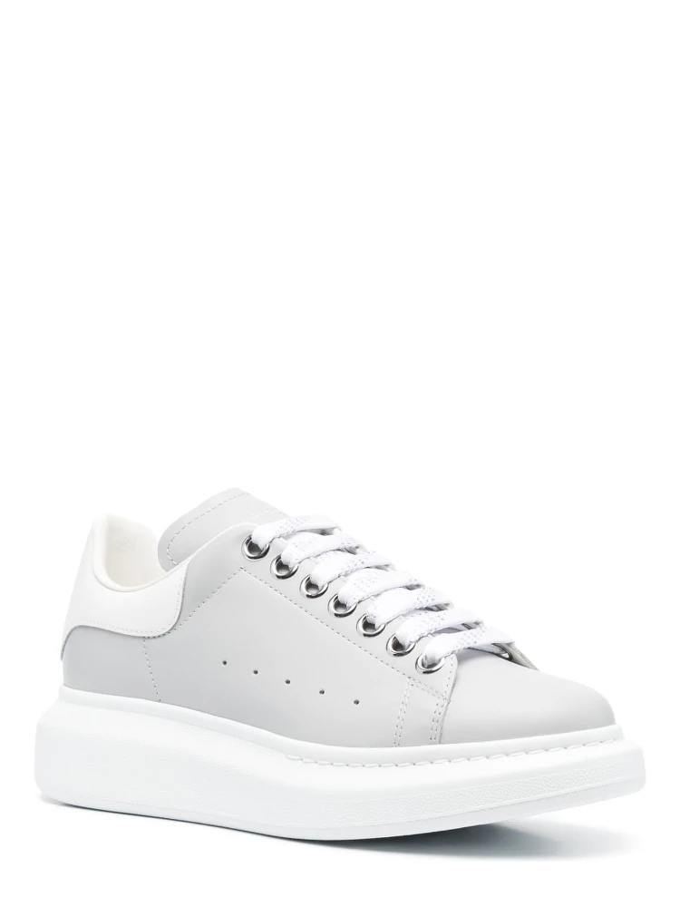 Court Leather Sneaker alternative