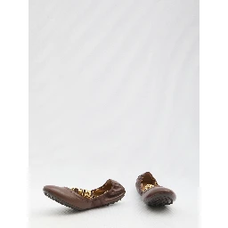 Ballet flats wit eyelets