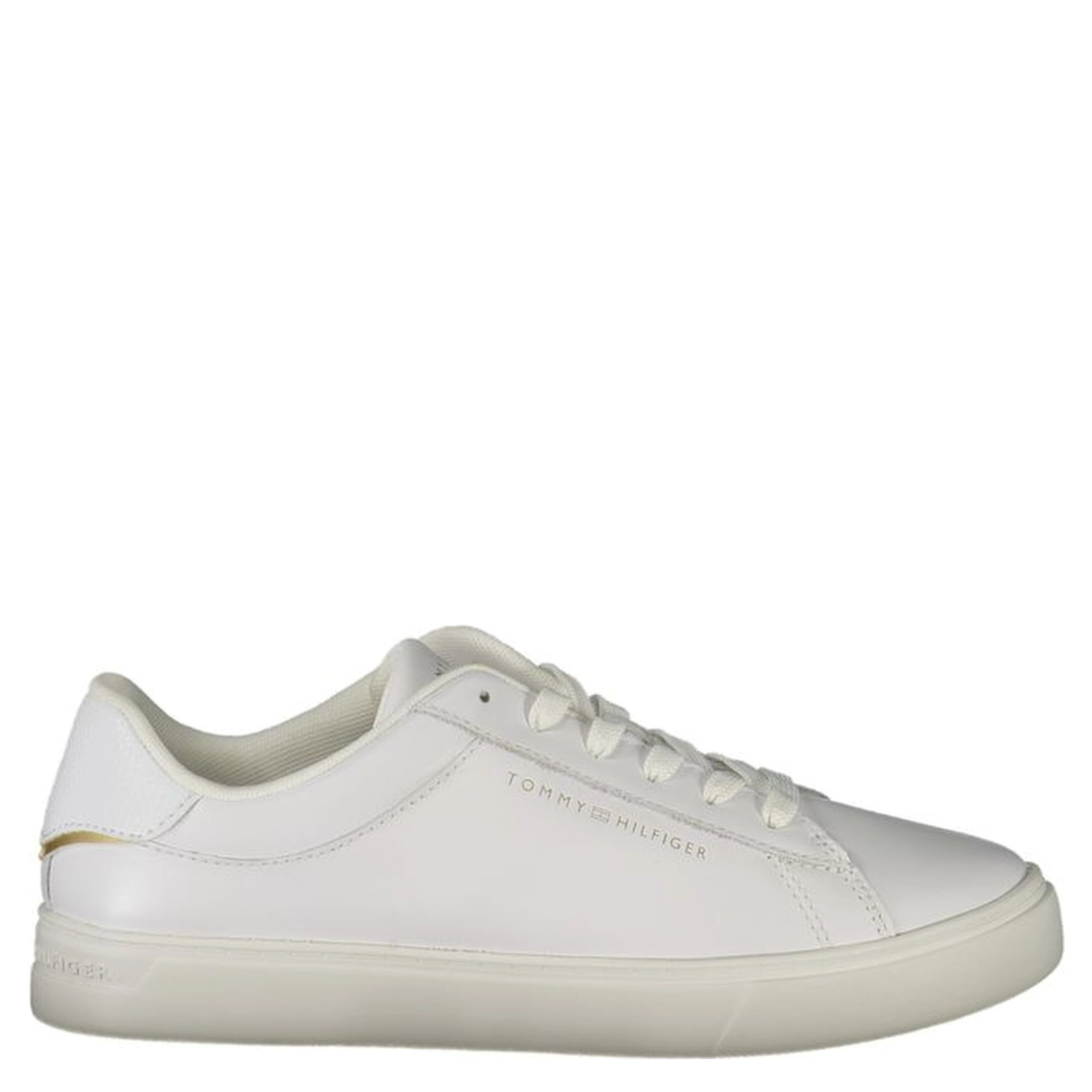 White leather low-top sneakers