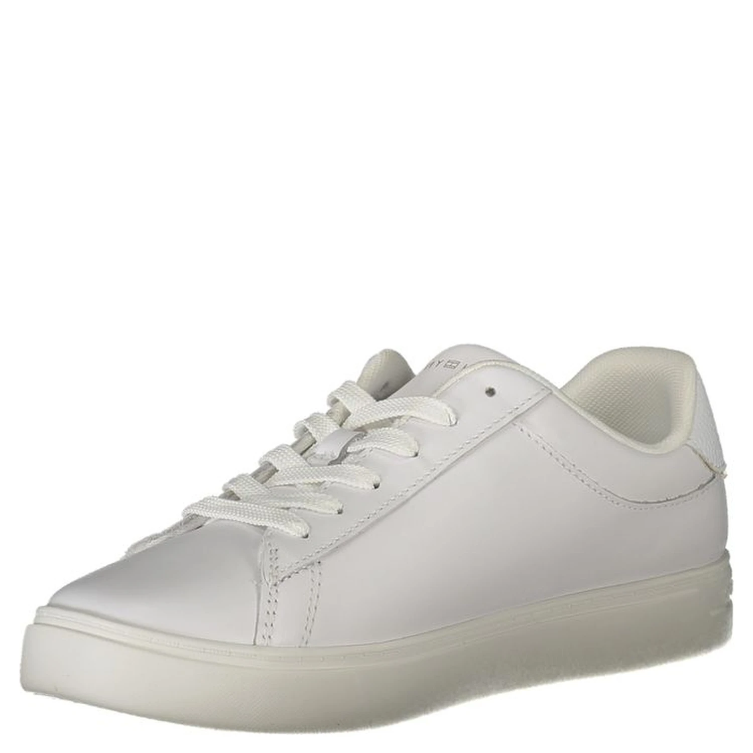White leather low-top sneakers