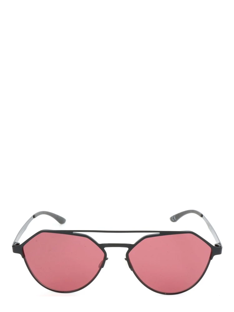 نظارات شمسية معدنية سوداء