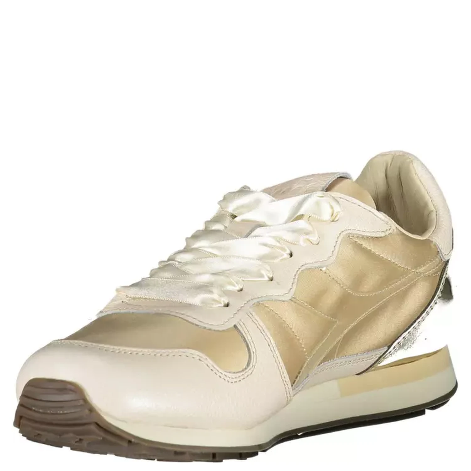 Women's sports sneakers