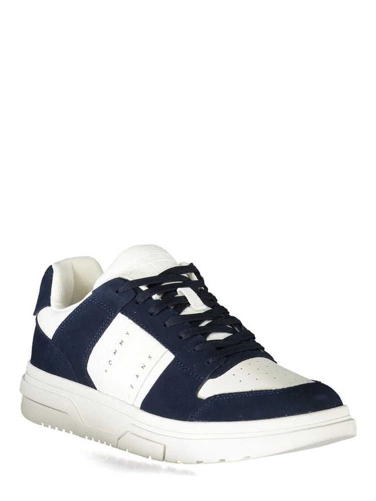 Men's sneakers in a white and navy blue colorway alternative