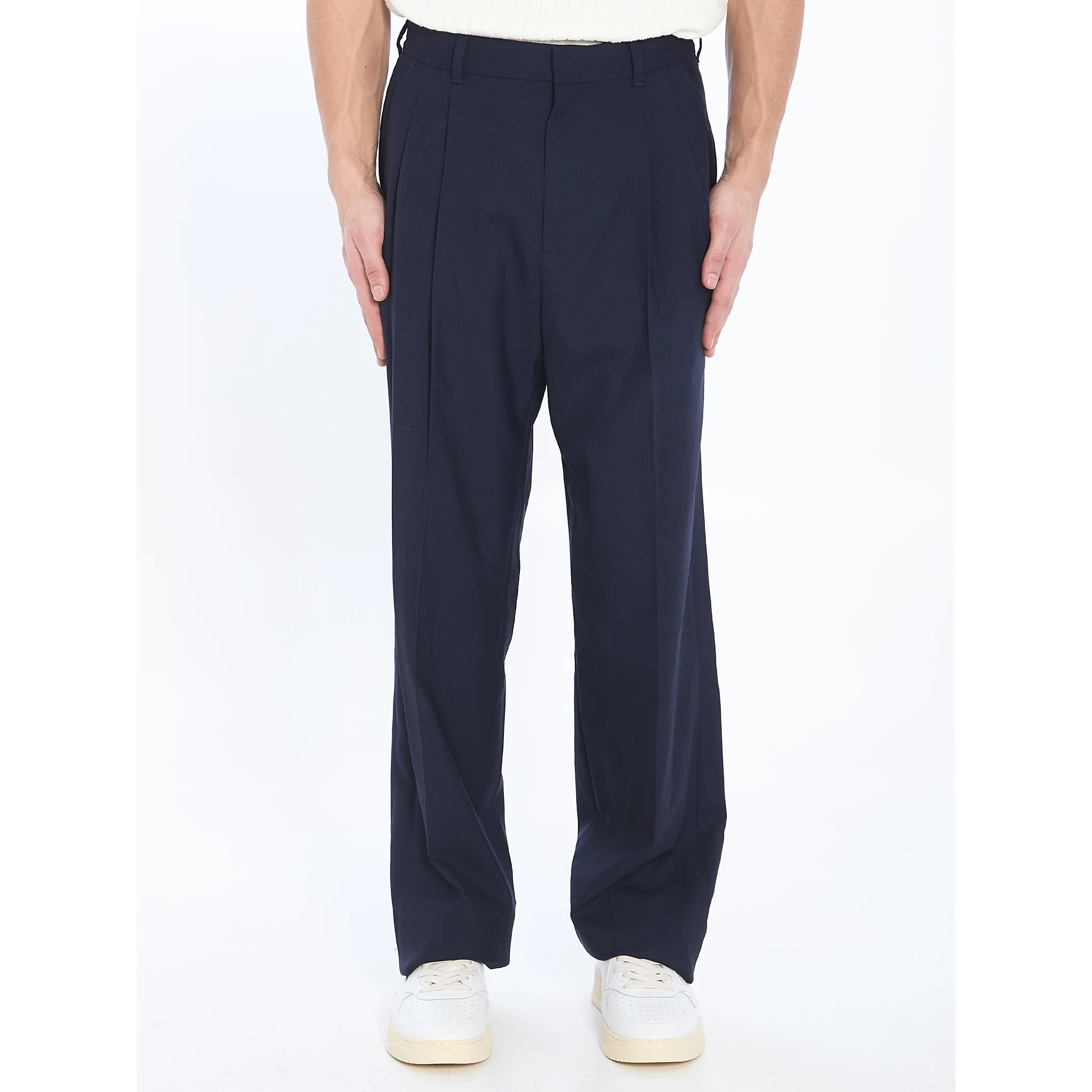 Tailored trousers with front pleats