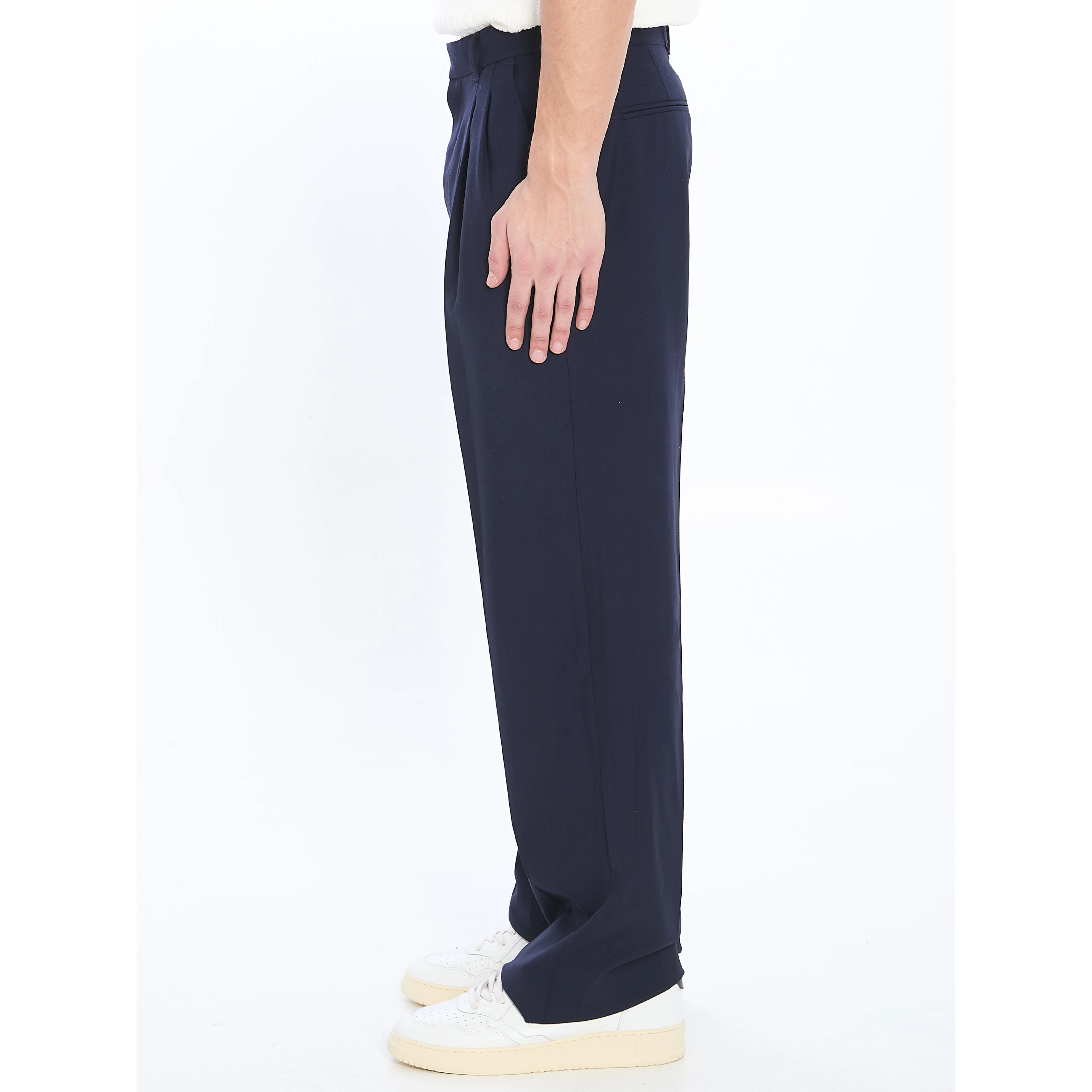 Tailored trousers with front pleats