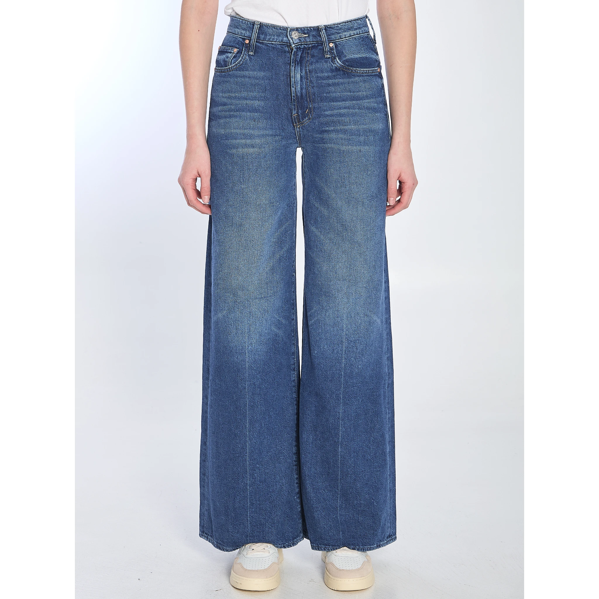 The Swisher Sneak Fray jeans