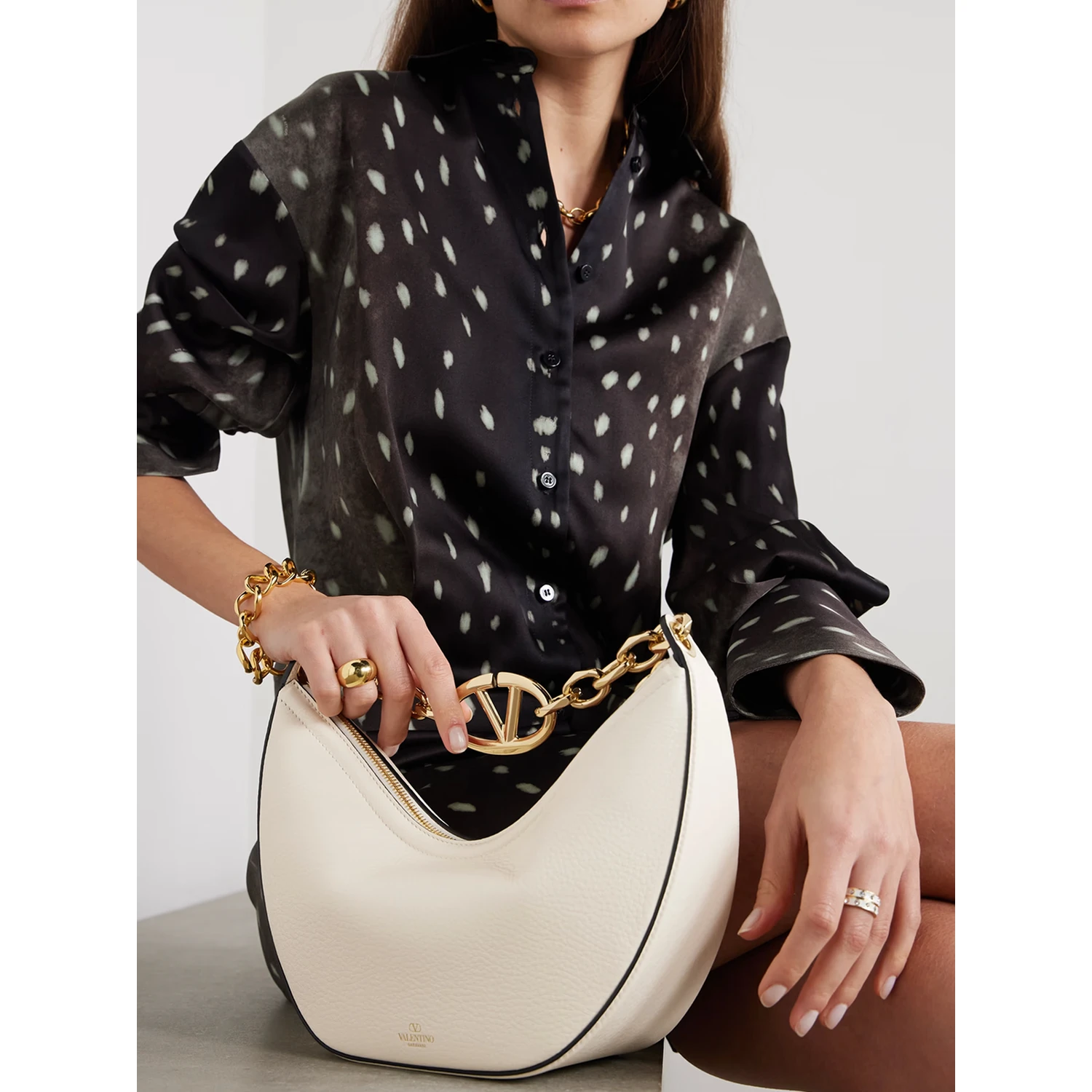 Ivory Leather Small Hobo Vlogo Shoulder Bag