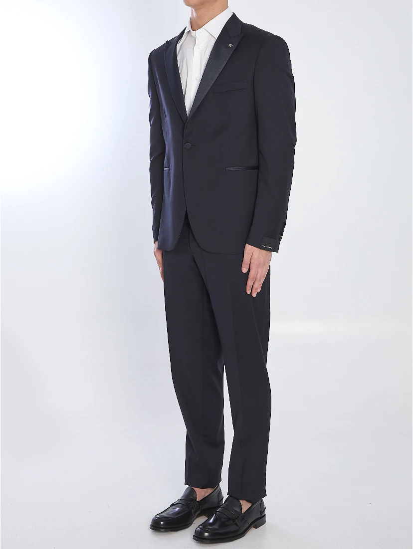 Tuxedo in virgin wool